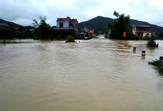 Thành phố Uông Bí ngập lũ do mưa lũ, Yên tử bị cô lập