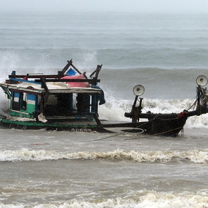 Bão chưa vào, Đà Nẵng đã thiệt hại