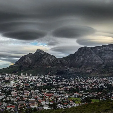 Thực hư câu chuyện "UFO" ghé thăm Nam Phi