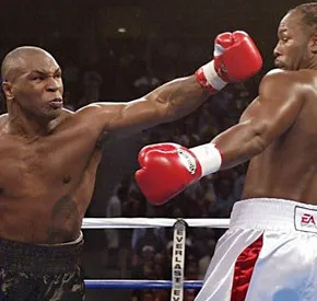 Cú đấm "như súng bắn" của Mike Tyson