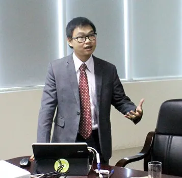 Tiến sĩ 8X có 1 năm hoàn thiện công nghệ kính "Mắt thần"