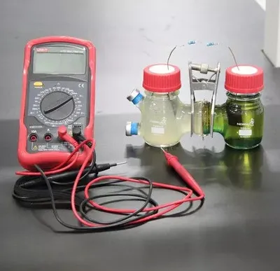 Sinh viên Trung Quốc chế tạo thiết bị sản xuất 80 giờ điện chỉ từ một thìa đường