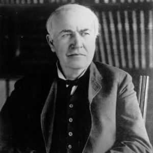 29/11/1877 - Thomas Edison cho ra mắt phát minh đầu tiên của mình - máy hát quay tay