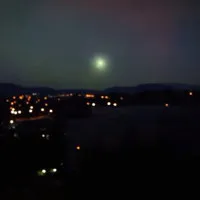 UFO xuất hiện giữa cơn giông sét ở Úc?