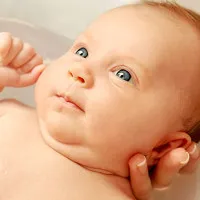 4 điều phải tránh khi cho trẻ tắm vào mùa đông
