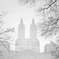 New York đẹp như thiên đường trong cơn bão tuyết lịch sử