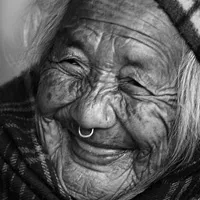 Nụ cười tuổi xế già: "Không răng" vẫn đẹp