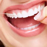 Muốn có hàm răng đẹp thì đừng xỉa răng bằng tăm nữa