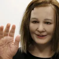 Con robot chăm sóc người già này có thể là nguyên nhân khiến họ chết sớm hơn