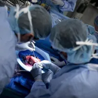 Ca ghép tạng đầu tiên cho người nhiễm HIV