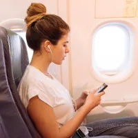 Điều gì xảy ra nếu điện thoại không chuyển "airplane mode" khi bay?