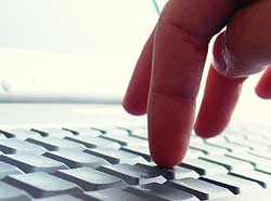 Phần mềm kiểm soát máy tính là con dao hai lưỡi