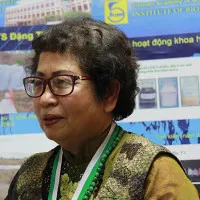 Nữ khoa học và "duyên phận" với nghiên cứu chất độc