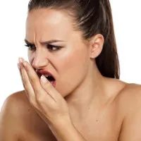 Tìm ra cách chữa hôi miệng buổi sáng nhờ "lấy độc trị độc"