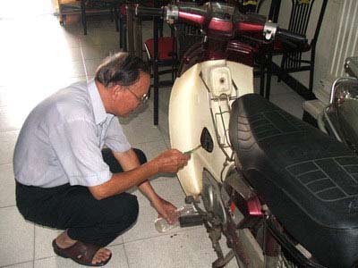 Xăng tự chế, giá dưới 8.000 đồng/lít… Một sáng chế mới?