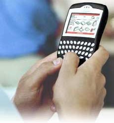 Tấn công BlackBerry, đoạt quyền truy cập mạng