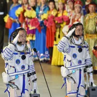 Trung Quốc tăng tốc ra không gian