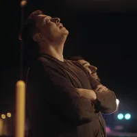 Video: Elon Musk mừng vui như đứa trẻ khi tên lửa Falcon 9 hạ cánh thành công