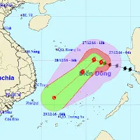 Bão Nock-ten "quần thảo" Biển Đông, gió giật cấp 14