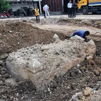 Mộ cổ của quan đứng đầu Chợ Lớn phát lộ khi làm đường ở Sài Gòn