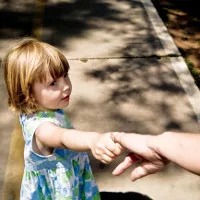 Chúng ta cần hiểu rõ về "ái nhi" và "ấu dâm" để bảo vệ trẻ em