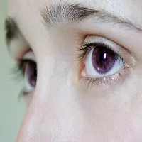 Truyền thuyết li kì về những người có đôi mắt tím