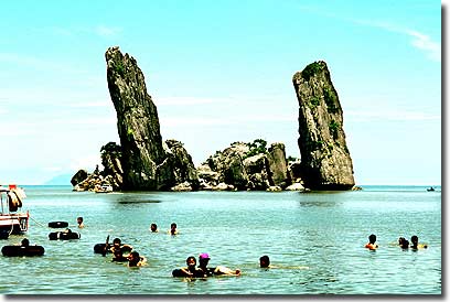 Truy tìm nguyên nhân sự cố hòn Phụ Tử bị đổ