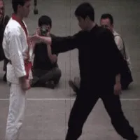 Tìm hiểu về "cú đấm 1 inch" huyền thoại của Lý Tiểu Long