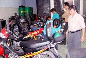 Chính thức lưu thông 25 xe máy chạy gas đầu tiên