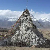 Cách con người xây "tháp băng khổng lồ" ngay giữa sa mạc