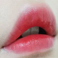 Tại sao da môi lại không giống với các vùng da khác?