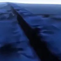 Google Earth phát hiện "siêu tường thành" khổng lồ dưới đại dương?