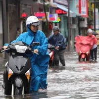 Áp thấp vào Hà Tĩnh-Quảng Bình, gây mưa lớn