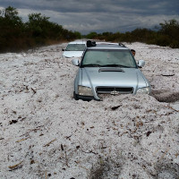 Mưa đá rơi dày 1,5m như tận thế ở Argentina