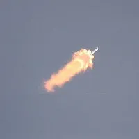 Một động cơ tên lửa của SpaceX nổ trong khi thử nghiệm