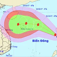Bão số 13 có thể đổi hướng, nhắm vào miền Trung