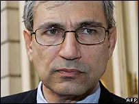 Nobel Văn học công bố lúc nhạy cảm