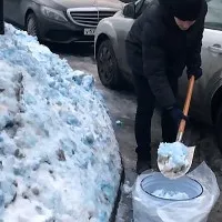 Video: Tuyết màu xanh phủ kín thành phố Nga khiến dân hoang mang