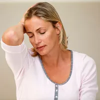 Đang ngồi rồi đứng dậy mà bạn bị hiện tượng này thì cần chú ý kẻo "làm khổ" não