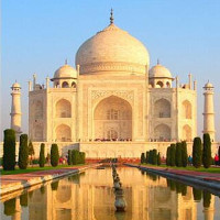 Lăng Taj Mahal chuyển thành màu vàng vì một lý do cực kỳ đáng ngại