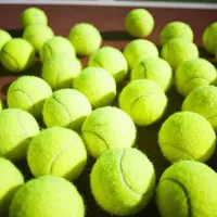 "Bóng tennis màu xanh hay vàng?" - Câu hỏi được thế giới quan tâm nhất hiện nay