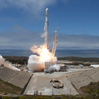 SpaceX đưa hai vệ tinh giám sát mực nước Trái Đất lên vũ trụ