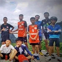 Đội bóng Thái Lan có thể sống sót trong hang bằng cách nào?