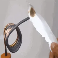 Nước: Thứ bạn không bao giờ ngờ tới có thể đốt cháy được một que diêm