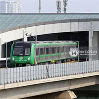 Chùm ảnh: Đoàn tàu đường sắt trên cao "vút bay" từ ga Cát Linh tới Yên Nghĩa