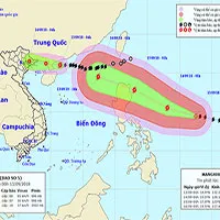 Siêu bão Mangkhut giật trên cấp 17, tăng tốc tiến vào biển Đông