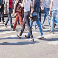 Nghe rõ bước chân người khác, nhưng bạn đã bao giờ nghe thấy tiếng chân của mình chưa?
