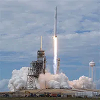 SpaceX hạ cánh thành công tên lửa ở California