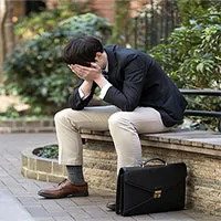 Nhật Bản khuyến khích người dân khóc để xả stress