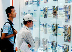 Hàng IT đẹp, rẻ hay ma trận của công nghệ 'độ' đồ?